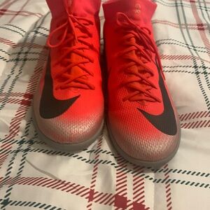 NIKE MERCURIAL SUPERFLYX 6 ACADEMY IC CR7 CHAPTER 7: BUILT ON DREAMS-ROUGE/NOIR